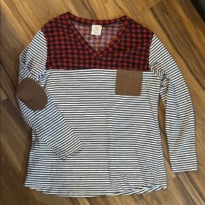 Women's Red and Black Checkered Long Sleeve Top